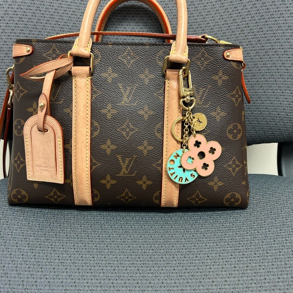 Louis Vuitton Bag Charm - Picture 13 of 13